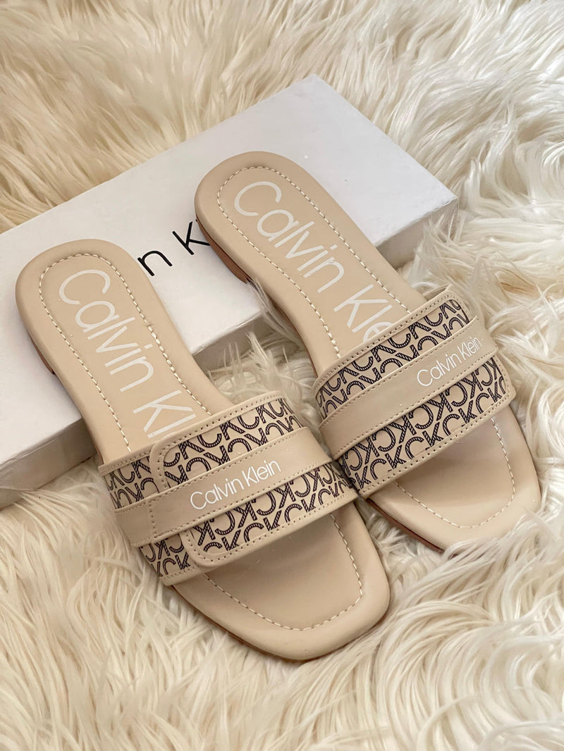 CALVIN KLEIN FLATS