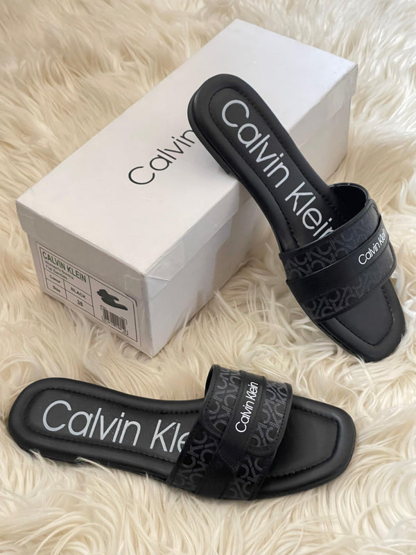 CALVIN KLEIN FLATS