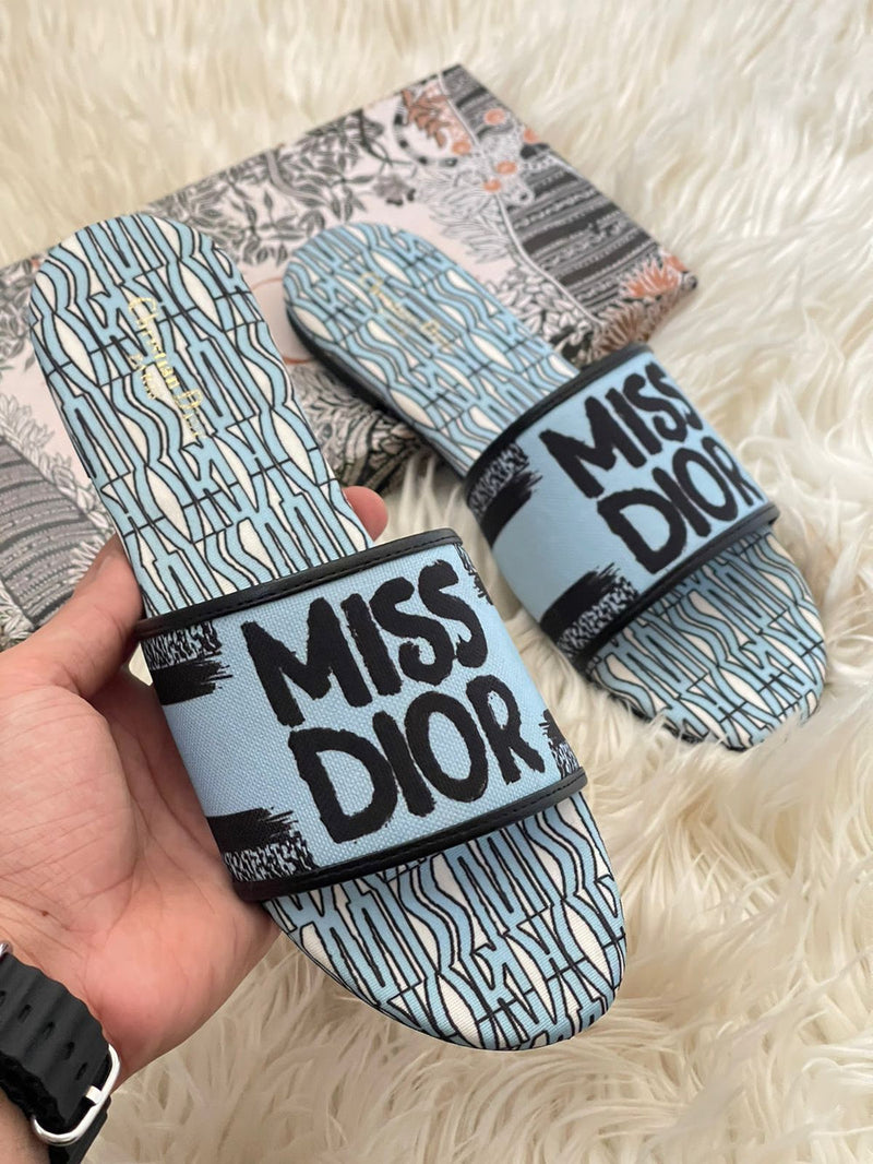 MISS DIOR FLATS